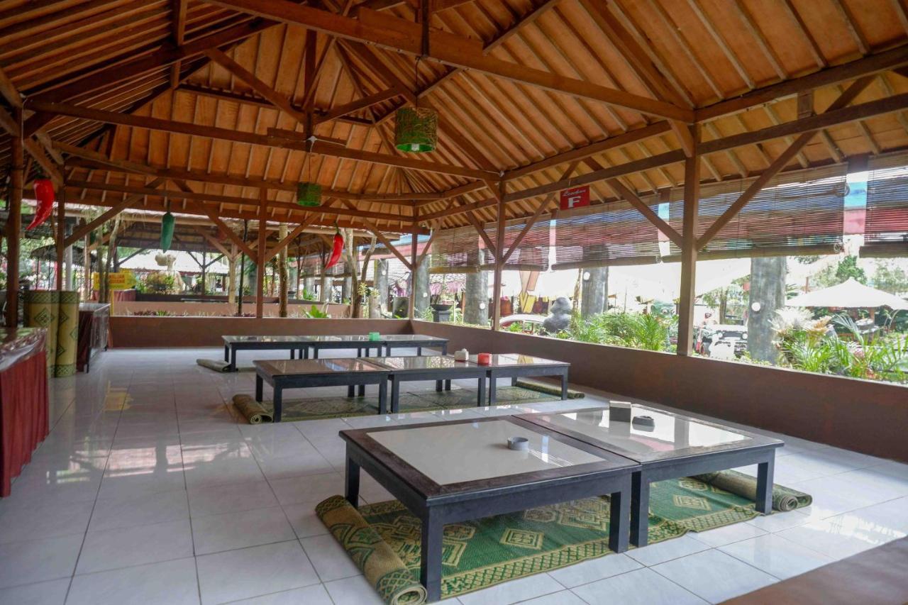 Reddoorz Resort @ Tawangmangu Esterno foto