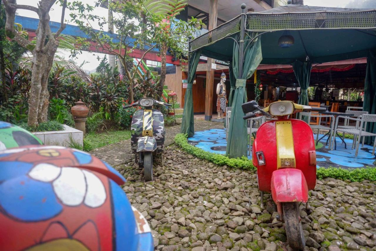 Reddoorz Resort @ Tawangmangu Esterno foto