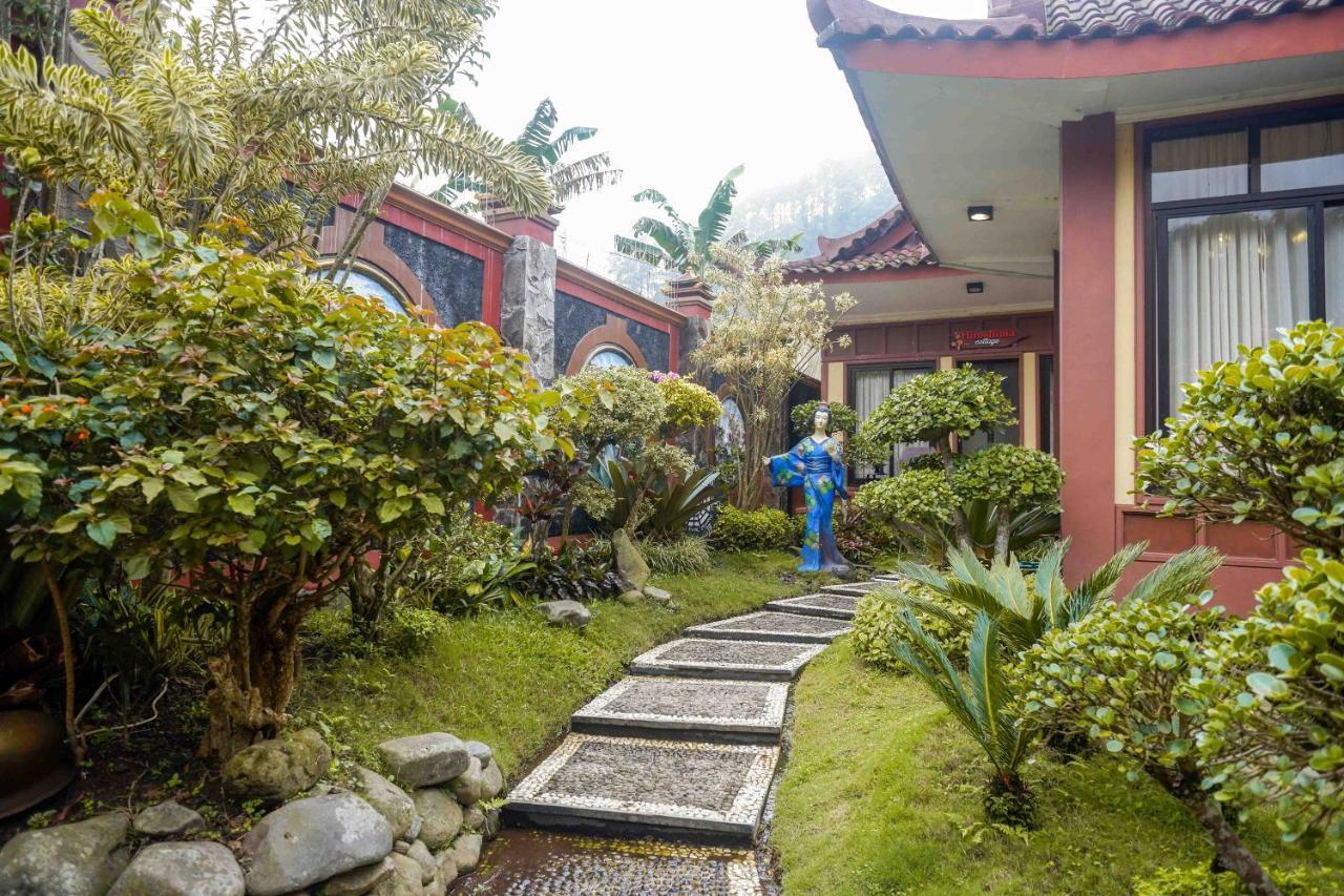 Reddoorz Resort @ Tawangmangu Esterno foto